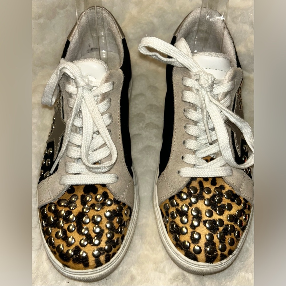 Steve Madden Turner Leather Black and Leopard Studded Sneakers women’s size 7.5 - Picture 3 of 11